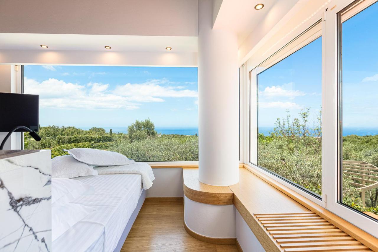 Thetree Villa, With Heated Pool & Spa Whirlpool Gállos Exterior photo