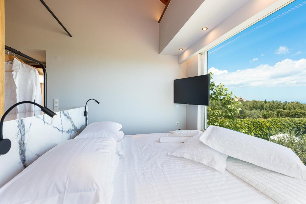 Thetree Villa, With Heated Pool & Spa Whirlpool Gállos Exterior photo