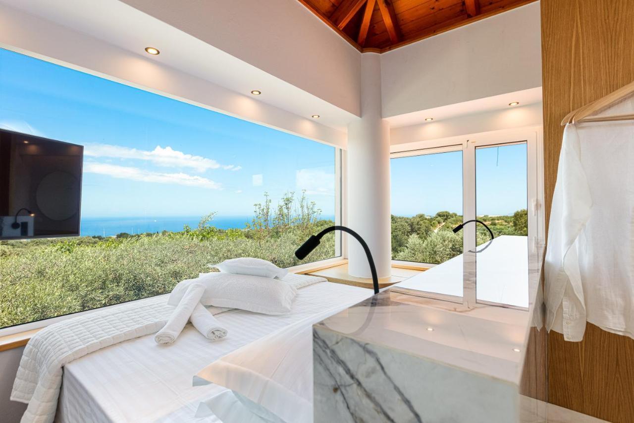 Thetree Villa, With Heated Pool & Spa Whirlpool Gállos Exterior photo