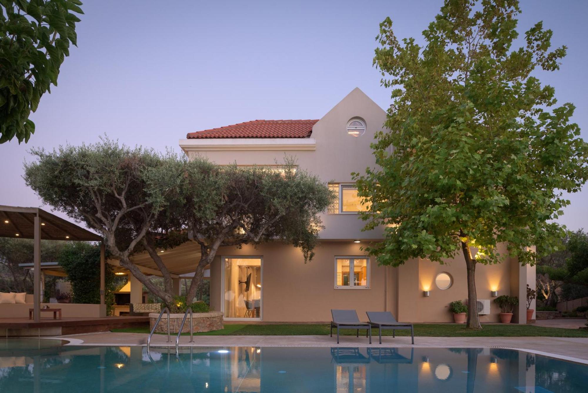 Thetree Villa, With Heated Pool & Spa Whirlpool Gállos Exterior photo