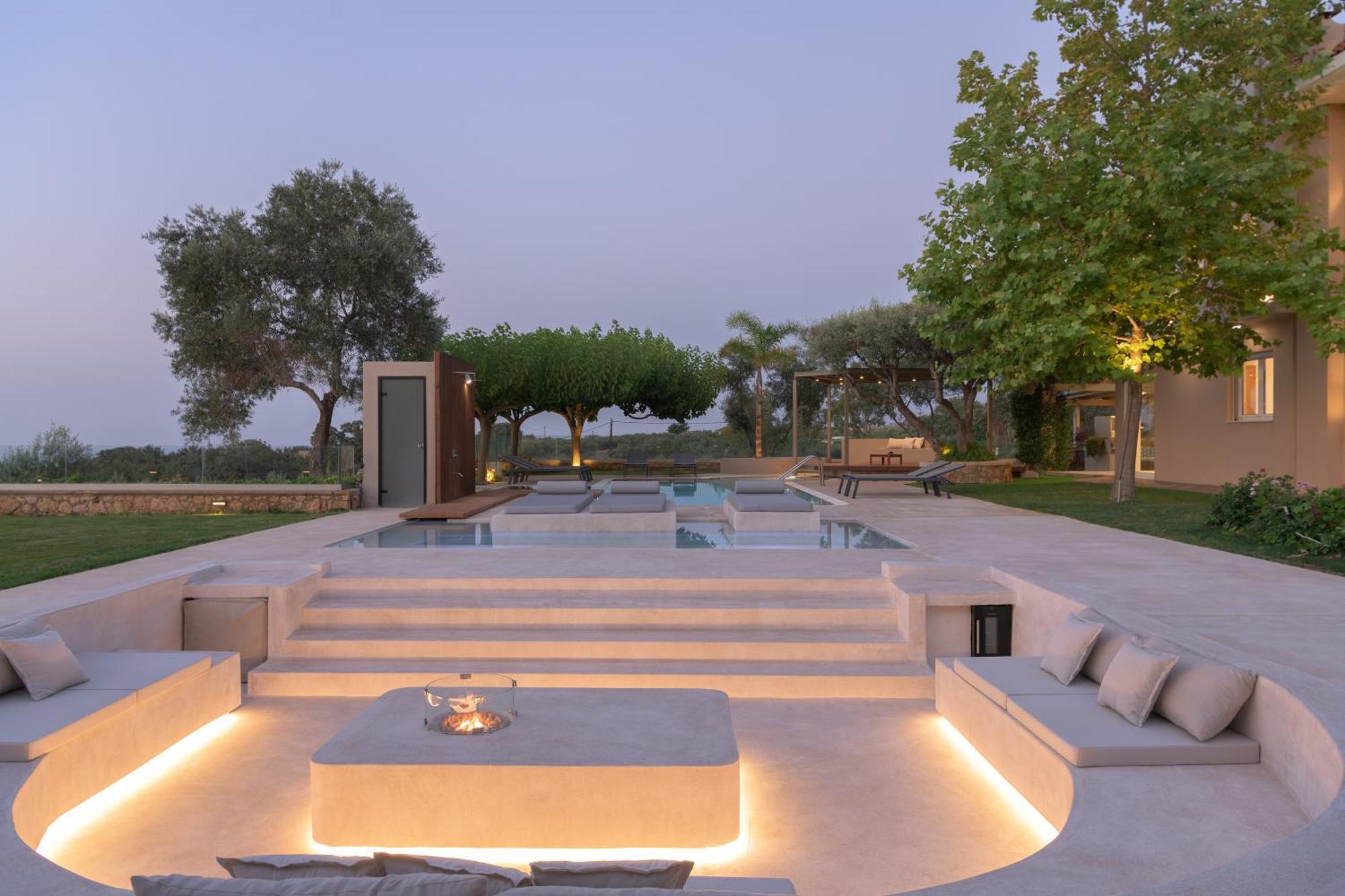 Thetree Villa, With Heated Pool & Spa Whirlpool Gállos Exterior photo